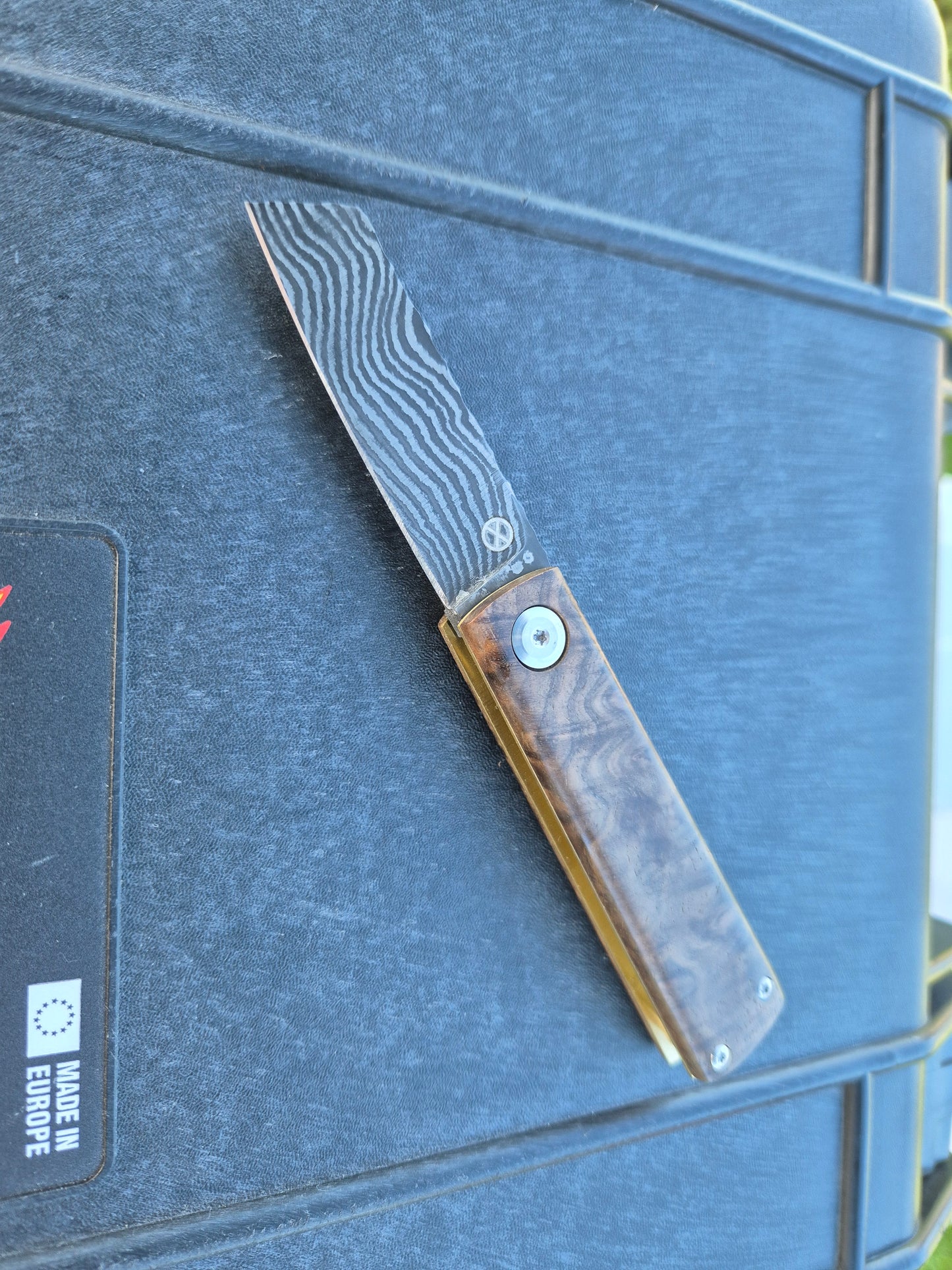 Minimalist - In Stock