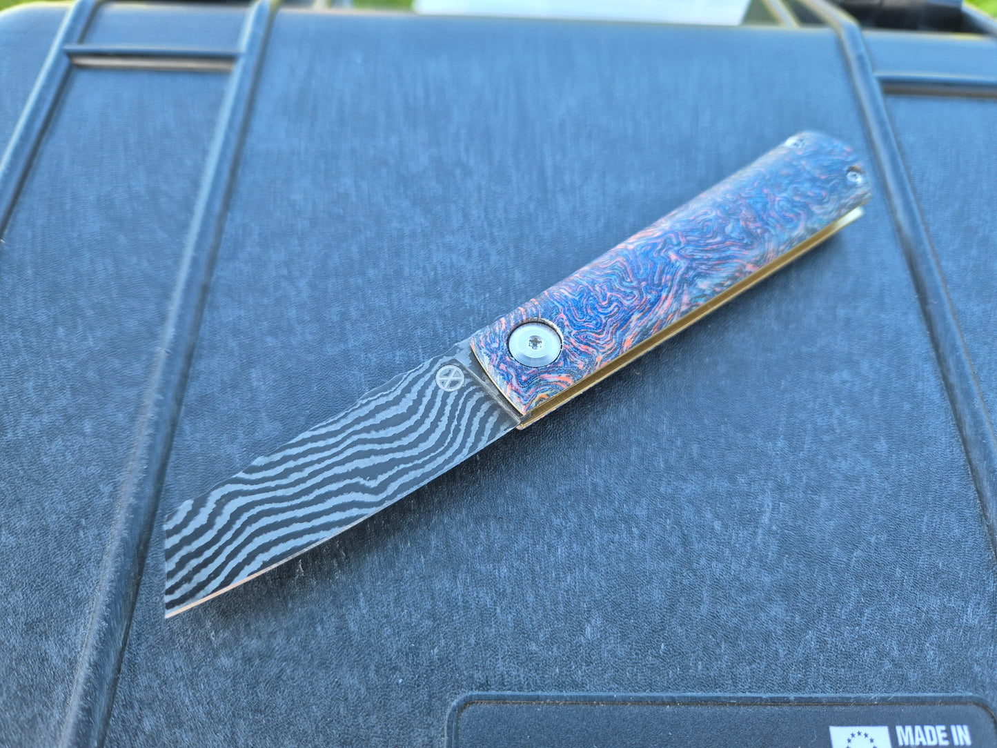 Minimalist - In Stock